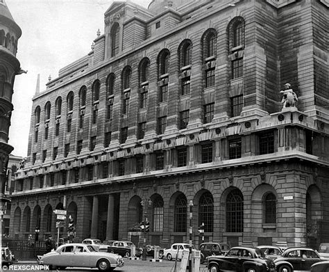 12mins walk to st pauls & city via millennium bridge. Midland Bank building to be reworked as plush hotel in the ...