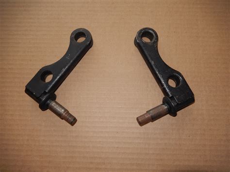 Sold Ford Accessory Rear Shock Mounts For Banjo Rear B 1102 Sold The