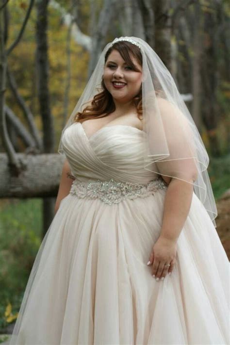 Imagem De Wedding Dresses Por Laura Ansardy Noivas Plus Size