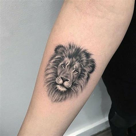 Pin By Monique Medina On Tatts And Hair Designs Simple Lion Tattoo