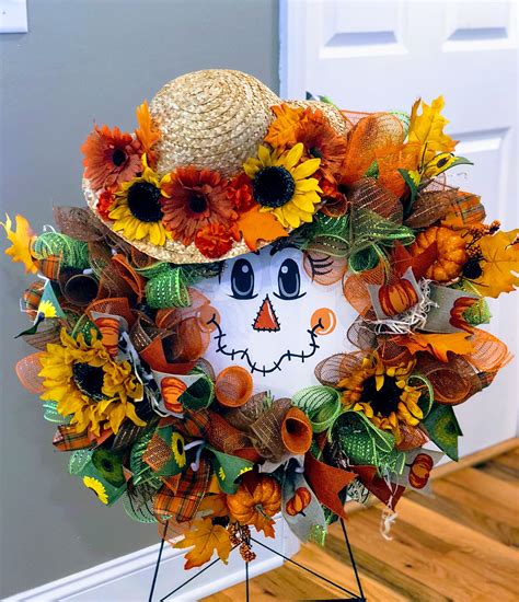 Pin by Jimmy Gilbert on Wreaths | Fall thanksgiving wreaths, Thanksgiving wreaths, Fall wreaths