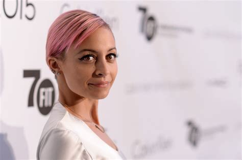 Scary Nicole Richie Sets Her Hair On Fire With Her Birthday Cake
