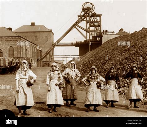 Pit Colliery Lasses Hi Res Stock Photography And Images Alamy