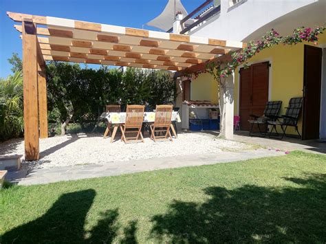 Affitto a stanze in zona centrale, vicino a università, bar e supermercati. Affitti case vacanze Viddalba - Sassari. Appartamenti ...