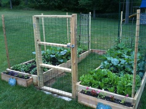 And once your veggies, ornamentals, and other property are protected from the voracious deer with by an garden commander offers full garden protection for both conventional gardens and raised beds. don't like this so much as posts look too flimsy and ...