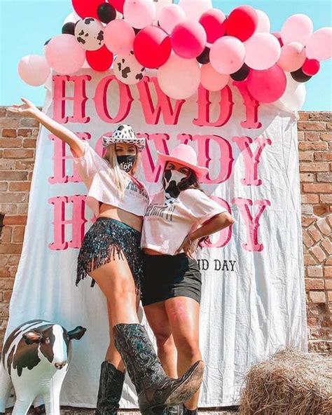 Cowgirl Themed Bachelorette Party 15 Most Amazing Themes Bachelorette Party Themes Cowgirl