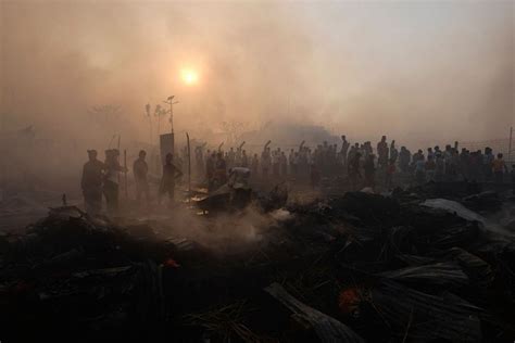 Fire Hits Crowded Rohingya Refugee Camp In Bangladesh
