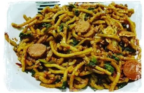 Mie goreng or mi goreng; Resipi Mee Goreng Mamak Simple - Resepi Bergambar