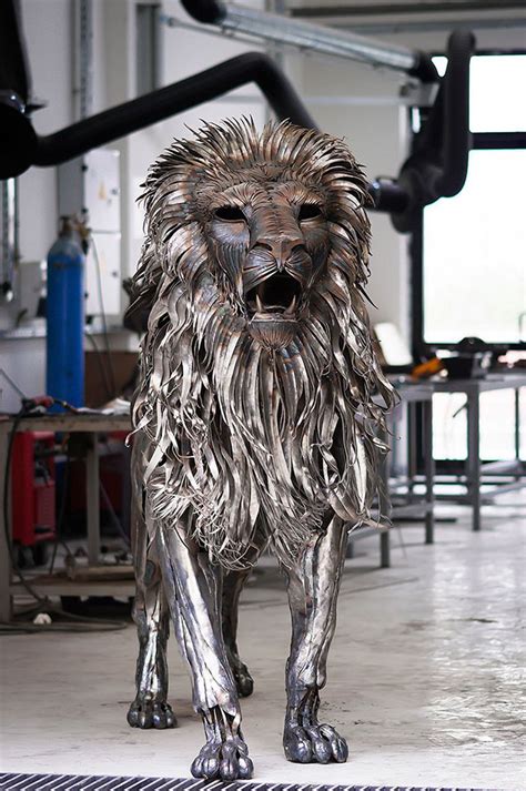 10 Amazing Lion Sculptures Made From Surprising Stuff