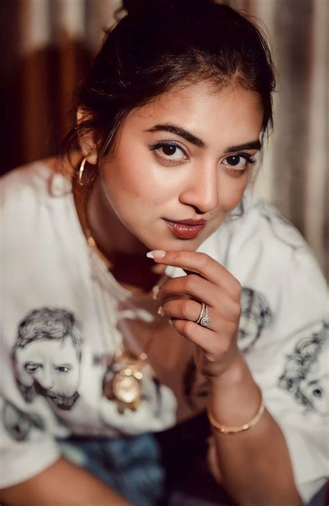 nazriya nazim girls image actor picture actor photo hd cover photos romantic love images