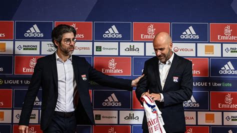 Ol Peter Bosz Surpris Par Lannonce De Juninho