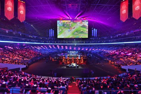 Inside Tencents Gambit To Dominate A 13 Billion Esports Arena Bloomberg