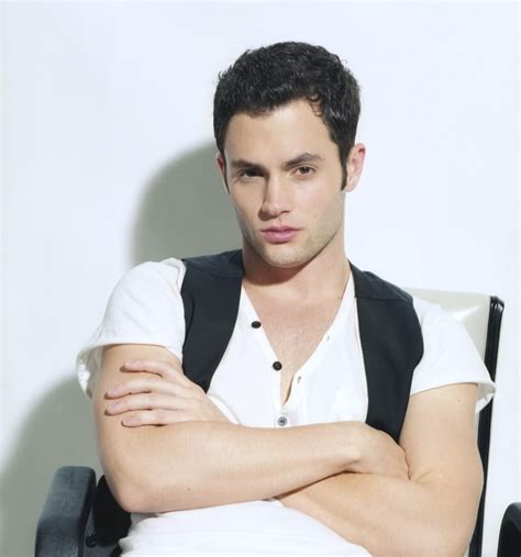 Penn Badgley Photo Gallery Tv Series Posters And Cast