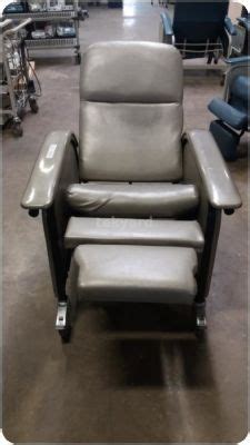 Receive an extra discount off on any order for 2 or more lift chairs. Used STRYKER 3110-0405-50 Series Medical Hospital Recliner ...