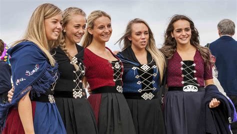 Faroese Girlsandlittle Girl Caresses