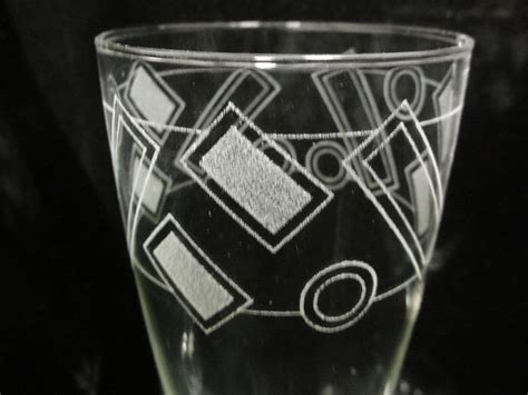 Persönlich gravierte geschenke aus glas, die gravuren kunstvoll gestaltet, auch auf metall. Glas Gravieren Glasritzen Vorlagen : Video Glaser Selber ...