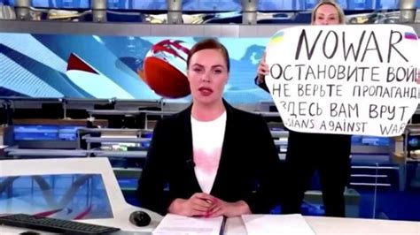 Marina Ovsyannikova Anti War Russian Journalist Recounts Dramatic Escape Bbc News