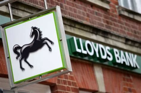 Lloyds Bank Issue Whatsapp Scam Warning After Spike In Fraud