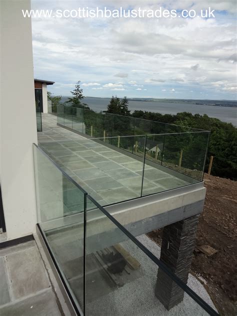 Frameless Glass Balustrade Base Channel System Without A Slotted Top