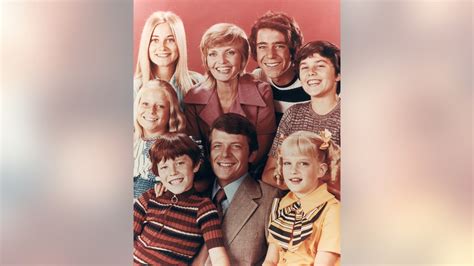 ‘brady Bunch Legend Barry Williams Shares Key To Successful Marriage ‘make Her Your Princess