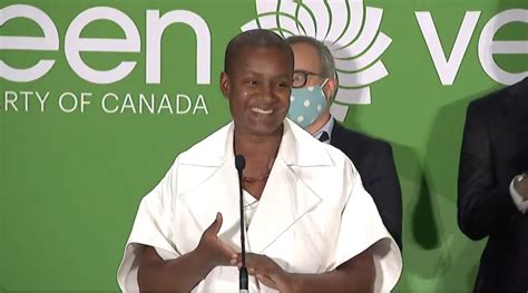 Leader of the green party of canada (she) chef du parti vert du canada (elle) m.p.a. Annamie Paul: la diversité dans la continuité