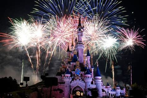Disneyland Paris Evacuated As Tourists Told To Stay Inside Bristol Live