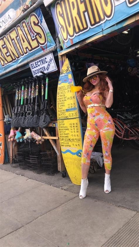 Phoebe Price Shows Off Her Curves In Venice Beach 64 Photos Videos