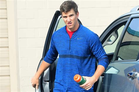 Giants Eli Manning Hits The Gym After Announcing Retirement