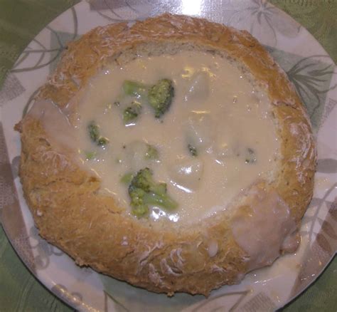 Cheesy Potato And Broccoli Soup