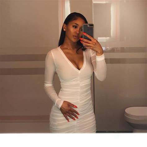 Boujeelicious • follow their account to see 982 posts. @saweetie sur Instagram : 👑 outfit @fashionnova discount ...