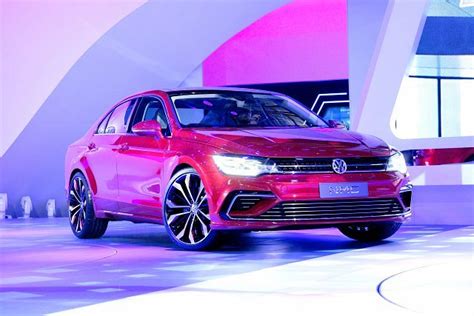 2021 volkswagen golf is here with new looks and a bunch of tech. Werksurlaub Vw 2021 / Expect to see the new golf r in late ...