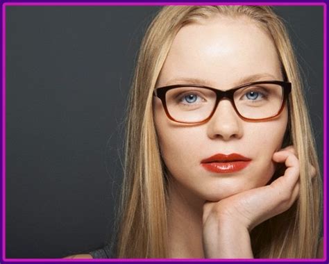 Matching Cute Hairstyle For Women With Glasses E