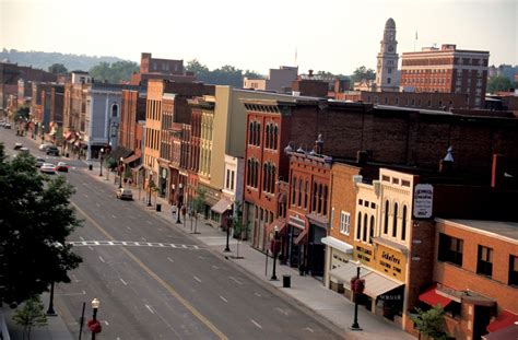 40 American Towns You Havent Heard Of But Should Visit Asap Vacation Spots Small Town