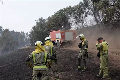 La Intensidad Del Fuego Continúa En Varios Frentes En Una Península En
