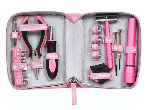 Here, 39 college graduation gift ideas any student will love. 23 Unforgettable College Graduation Gifts for Girls | Cute ...