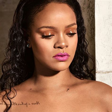 Pin By Amani Hill On Riri Rihanna Fenty Beauty Rihanna Fenty Beauty