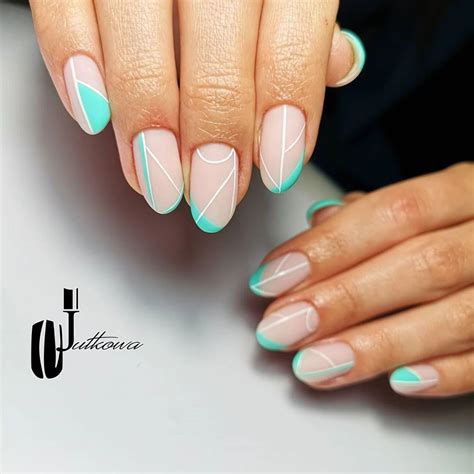 Flaunt Your Round Nails With These Designs In 2020 Round Nail Designs