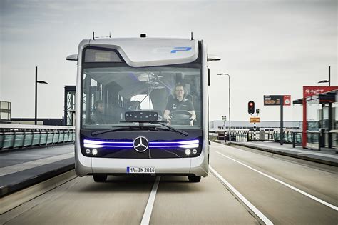 Mercedes Bus Der Zukunft Linientreu