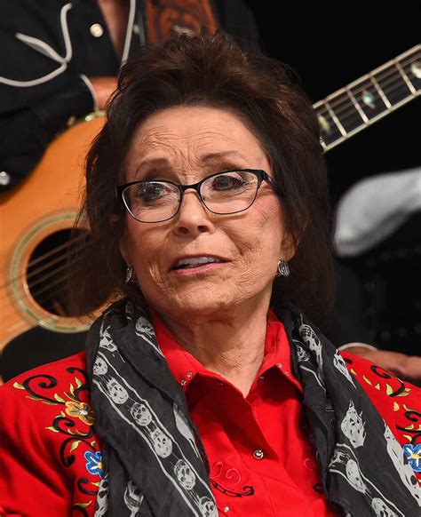 Complete list of loretta lynn music featured in movies, tv shows and video games. Loretta Lynn Makes First Public Appearance Since Her Stroke Photo Gallery | Nash Country Daily