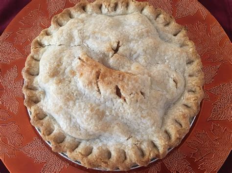 If you've ever seen an apple pie with a great big crevice in the center, this is an indication that not enough apples were used in the recipe. Scrumptious Apple Pies From Scratch - All Things Good