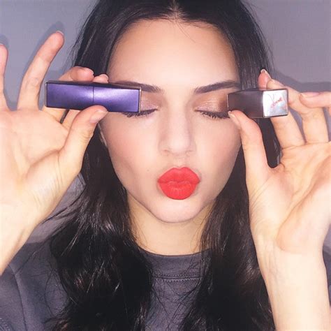Kendall Jenner Lipstick Queen The Model Unveils Her Estee Lauder Lipstick
