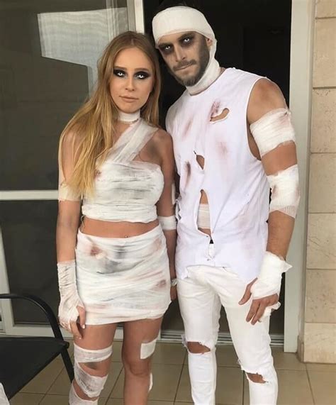25 Most Creative Couples Halloween Costumes Ideas For 2020 Scary