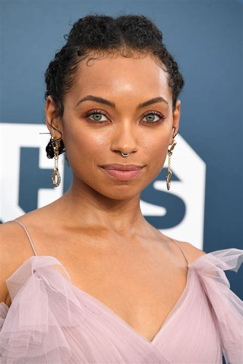 Logan Browning Natural Hair Styles Easy Curly Hair Styles Curly Crop