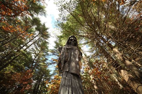 9 terrifying haunted houses near Boston