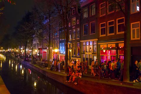 Amsterdam Sex Workers Disagree On Banning Red Light Tours Daily Worthing