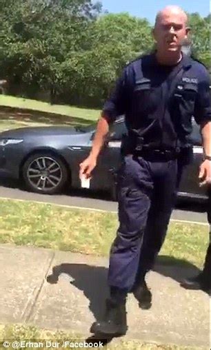 Sydney Police Officer Filmed Throwing A Motorcyclists Licence On The Ground Daily Mail Online