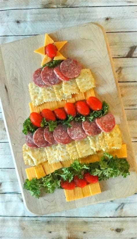 Amazing Holiday Cheese Cracker And Sausage Christmas Tree