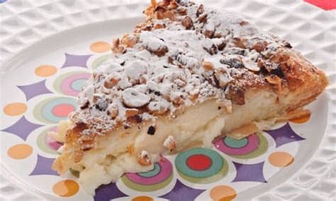 Menús para cada día de cocineros famosos. Receta de Pantxineta postre de hojaldre relleno de crema ...