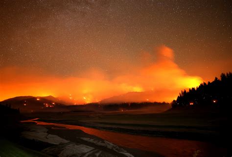 Stunning Fire Tornado Captured on Video During California's Tennant Wildfire