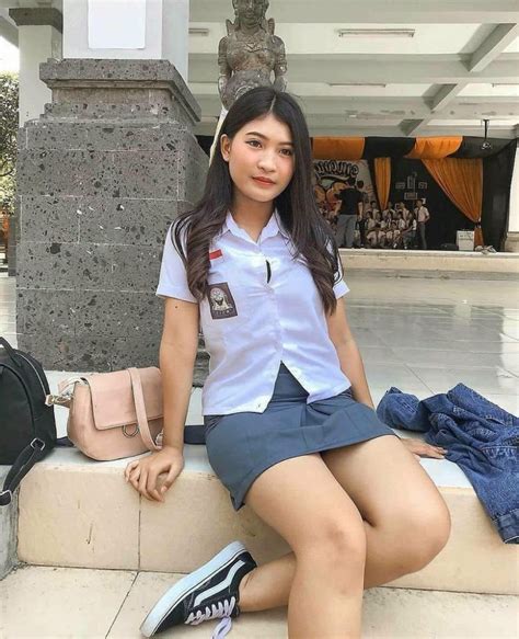 Rok Mini Siswi Sma Kenakan Seragam Sekolah Galeri Foto
